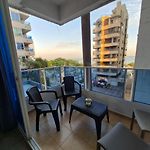 Hermoso Apartamento con vista a la Playa en el Laguito