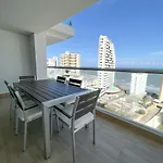 Hermoso Apartamento con vista a la Playa en el Laguito